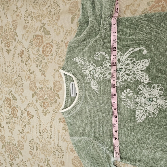 NWT Alfred Dunner St. Moritz Sweater Green Floral Embroidered Pullover PS Petite - Picture 2 of 6